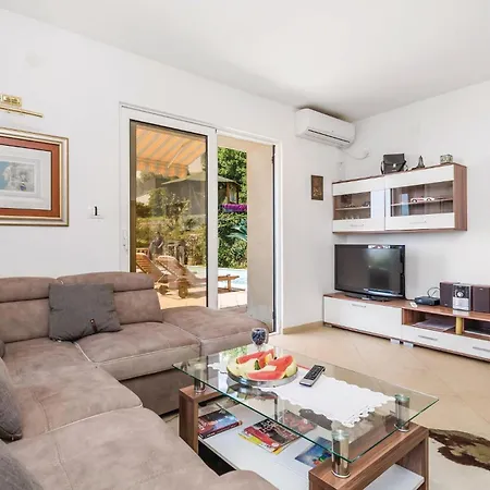 In Bregi With Sauna Breza