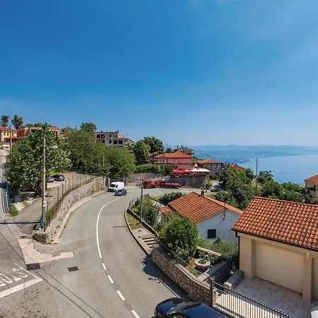 In Bregi With Sauna 펜션 *