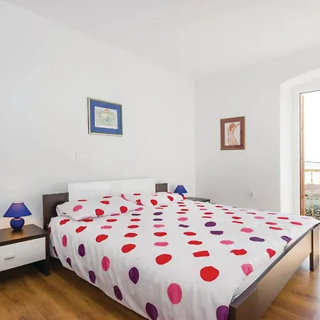 In Bregi With Sauna 펜션 *