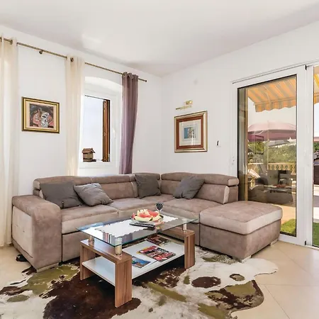 펜션 In Bregi With Sauna *